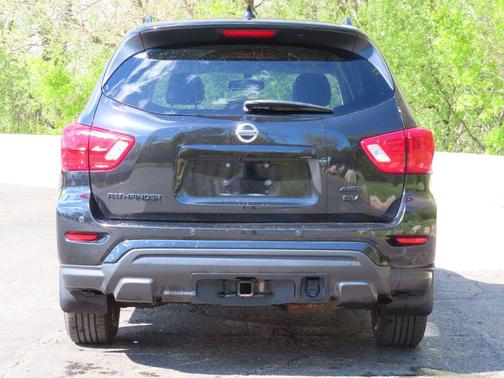 Magnetic Black Pearl 2020 Nissan Pathfinder SV 4WD