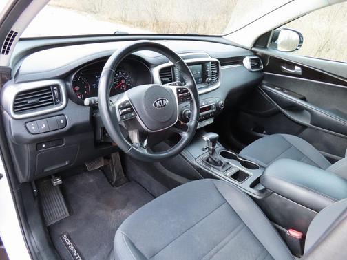 2020 Kia Sorento S