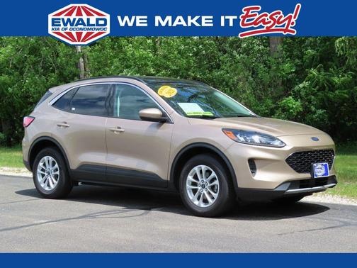 Desert Gold Metallic 2021 Ford Escape SE