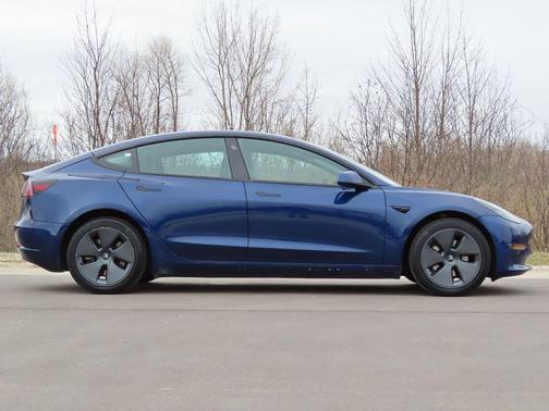 Deep Blue Metallic 2023 Tesla Model 3 Long Range