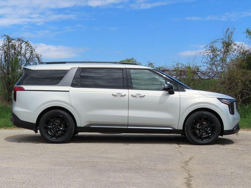 Ivory Silver 2026 Kia Carnival SX Prestige