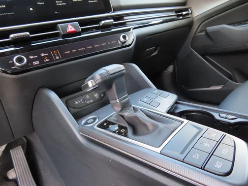 Ebony Black 2026 Kia Sportage EX