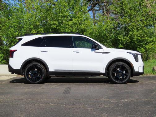 Glacial White Pearl 2026 Kia Sorento SX