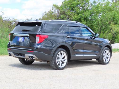 Agate Black Metallic 2023 Ford Explorer Platinum