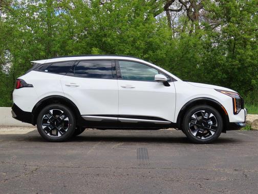 White Pearl 2026 Kia Sportage Hybrid SX-Prestige