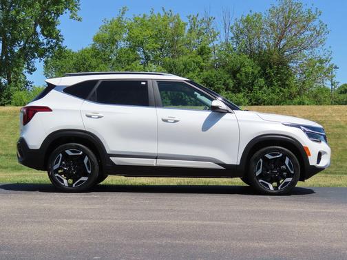 Snow White Pearl 2026 Kia Seltos SX
