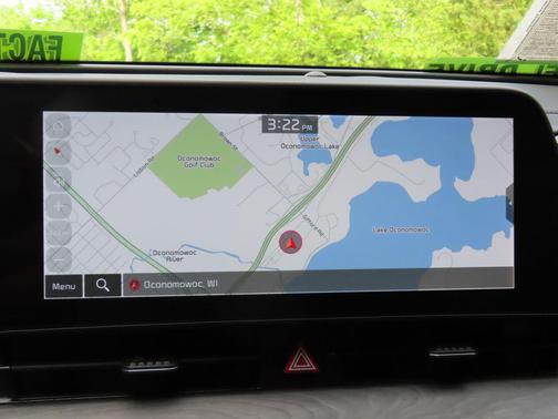 Glacial White Pearl 2025 Kia Sportage X-Line
