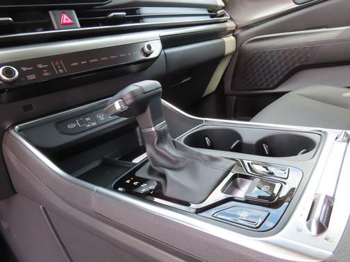 Ivory Silver 2026 Kia Carnival SX