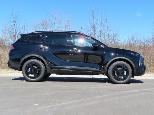 Ebony Black 2026 Kia Sportage X-Line
