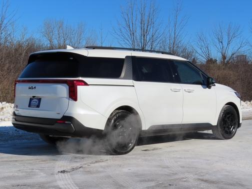 2025 Kia Carnival Hybrid SX