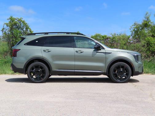 Green 2026 Kia Sorento EX