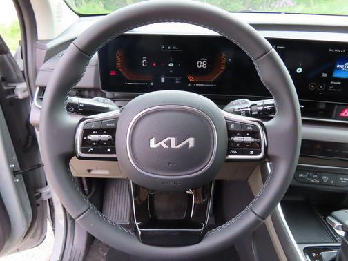 Ceramic White 2026 Kia Carnival EX