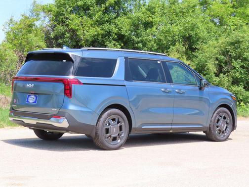 Astra Blue 2026 Kia Carnival Hybrid SX