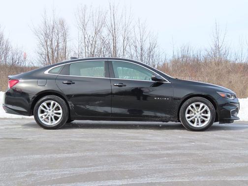 2017 Chevrolet Malibu 1LT