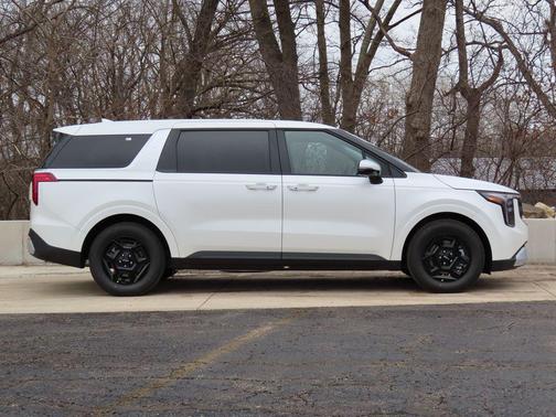 Snow White Pearl 2026 Kia Carnival LXS