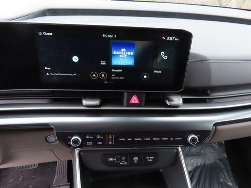 Snow White Pearl 2026 Kia Carnival LXS