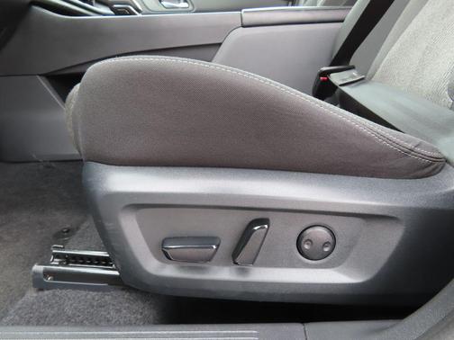 Brilliant Silver Metallic 2025 Nissan Rogue SV