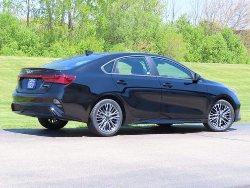 Aurora Black 2023 Kia Forte GT-Line