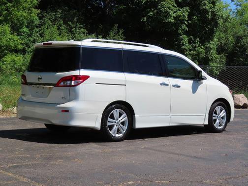 White Pearl 2012 Nissan Quest SL
