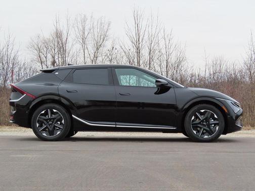 2025 Kia EV6 Wind