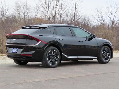 2025 Kia EV6 Wind