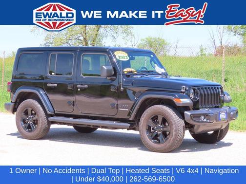Black Clearcoat 2023 Jeep Wrangler 4-Door Sahara Altitude