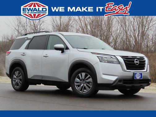 2025 Nissan Pathfinder SV 4WD