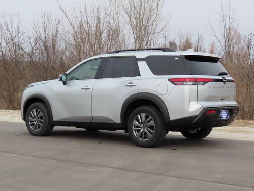 2025 Nissan Pathfinder SV 4WD