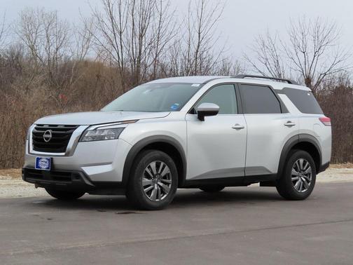 2025 Nissan Pathfinder SV 4WD