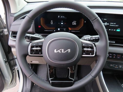 Ivory 2026 Kia Carnival EX
