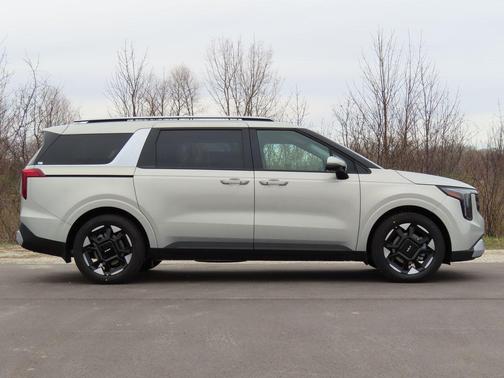 Ivory 2026 Kia Carnival EX