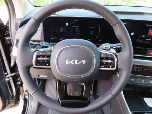 Aurora Black Pearl 2026 Kia Carnival Hybrid SX