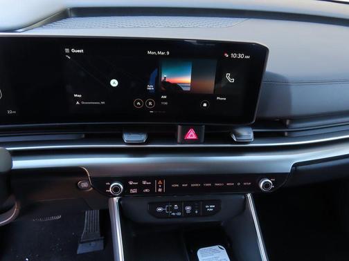 Snow White Pearl 2026 Kia Carnival SX