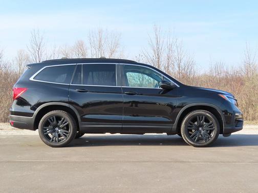 Crystal Black Pearl 2021 Honda Pilot AWD Special Edition