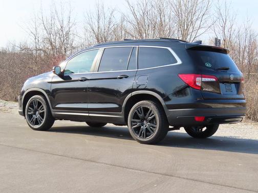 Crystal Black Pearl 2021 Honda Pilot AWD Special Edition