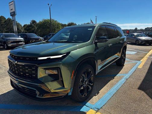Trillium Green Metallic 2027 Chevrolet Traverse RS