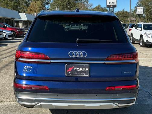2022 Audi Q7 55 Premium Plus