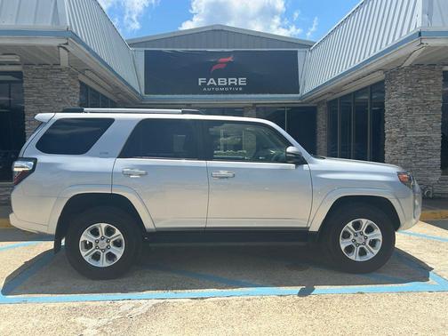 Classic Silver Metallic 2024 Toyota 4Runner SR5 Premium