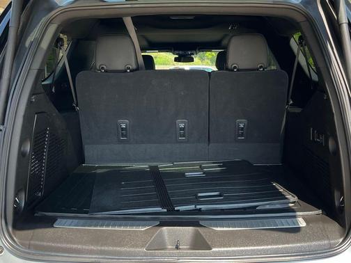 2023 GMC Yukon XL 4WD AT4