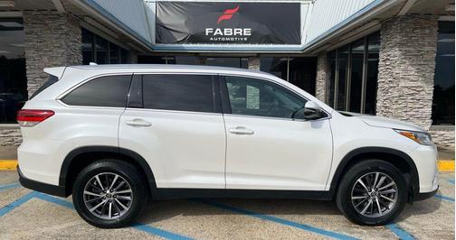 Blizzard Pearl 2019 Toyota Highlander XLE