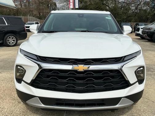 Summit White 2026 Chevrolet Blazer 2LT