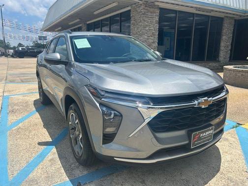 Sterling Gray Metallic 2025 Chevrolet Trax LT