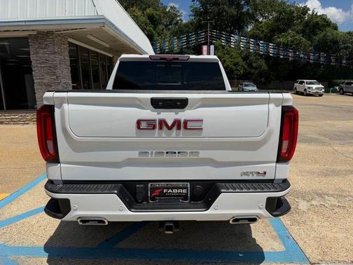 Summit White 2023 GMC Sierra 1500 AT4