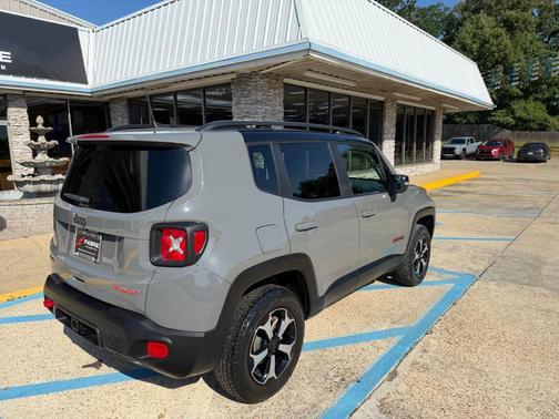 Sting-Gray Clearcoat 2022 Jeep Renegade Trailhawk
