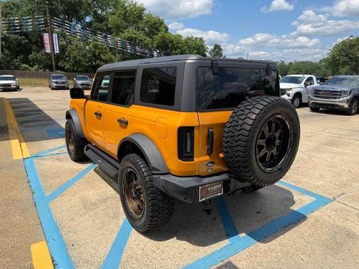 Orange Metallic 2022 Ford Bronco Badlands
