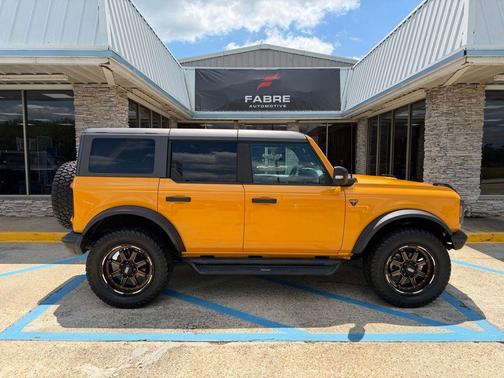 Orange Metallic 2022 Ford Bronco Badlands