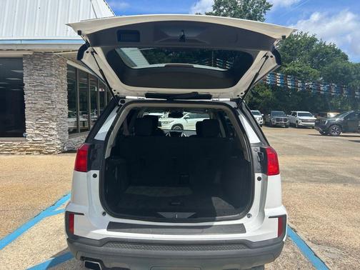 Summit White 2017 GMC Terrain SLE-1