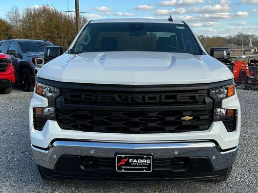 Summit White 2026 Chevrolet Silverado 1500 WT