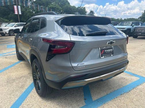 Sterling Gray Metallic 2026 Chevrolet Trax FWD ACTIV