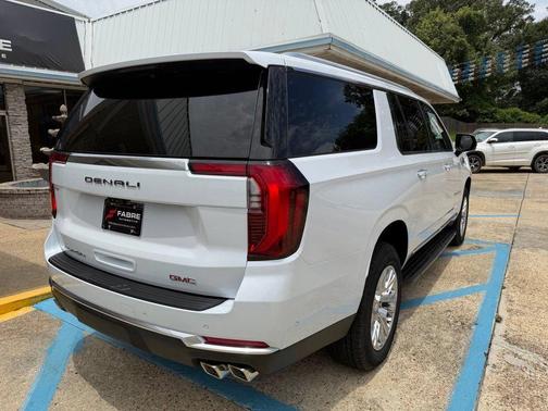 Glacier White Tricoat 2026 GMC Yukon XL Denali